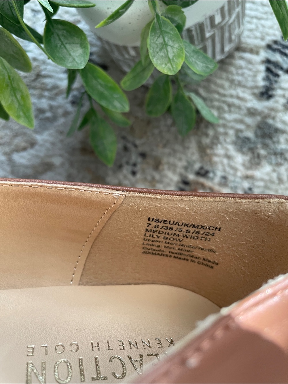 Kenneth Cole Reaction Brown Bow Pointed Toe Flats - Picture 8 of 11